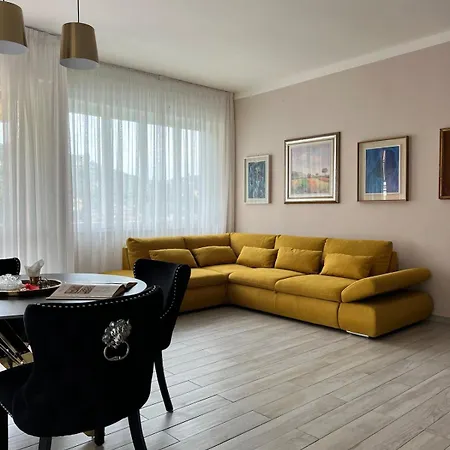 Vip With Swimming Pool Apartament