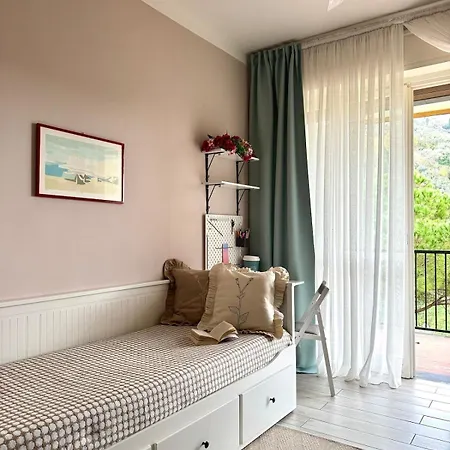 Vip With Swimming Pool Rapallo